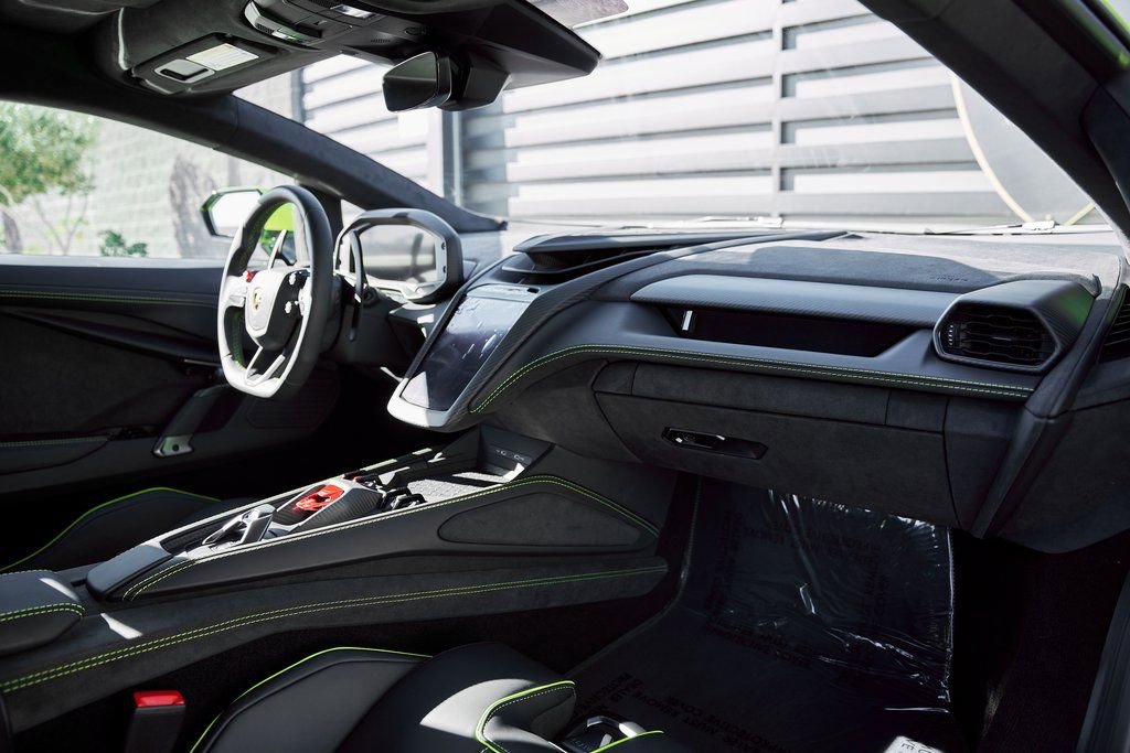 Used 2025 Lamborghini Revuelto AWD/4WD image 45