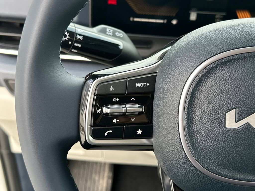 New 2026 Kia Carnival EX image 22