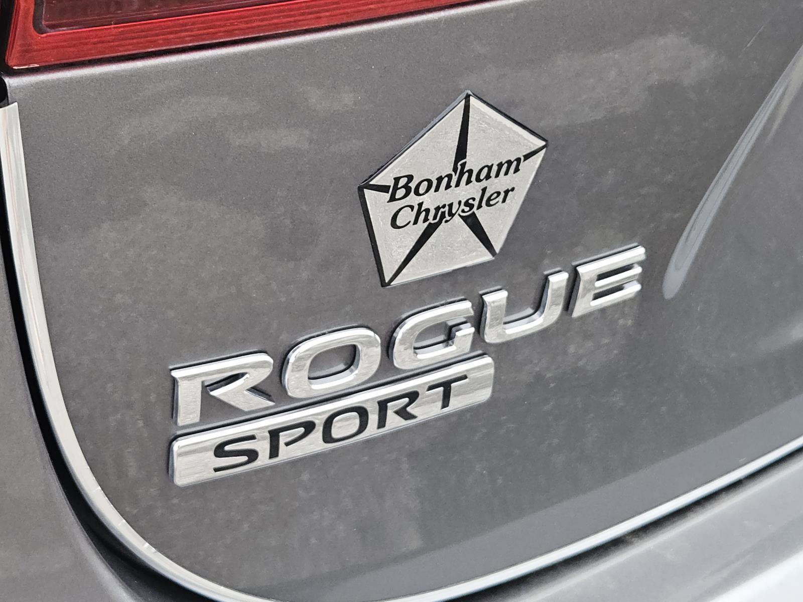 Used 2020 Nissan Rogue Sport S image 8