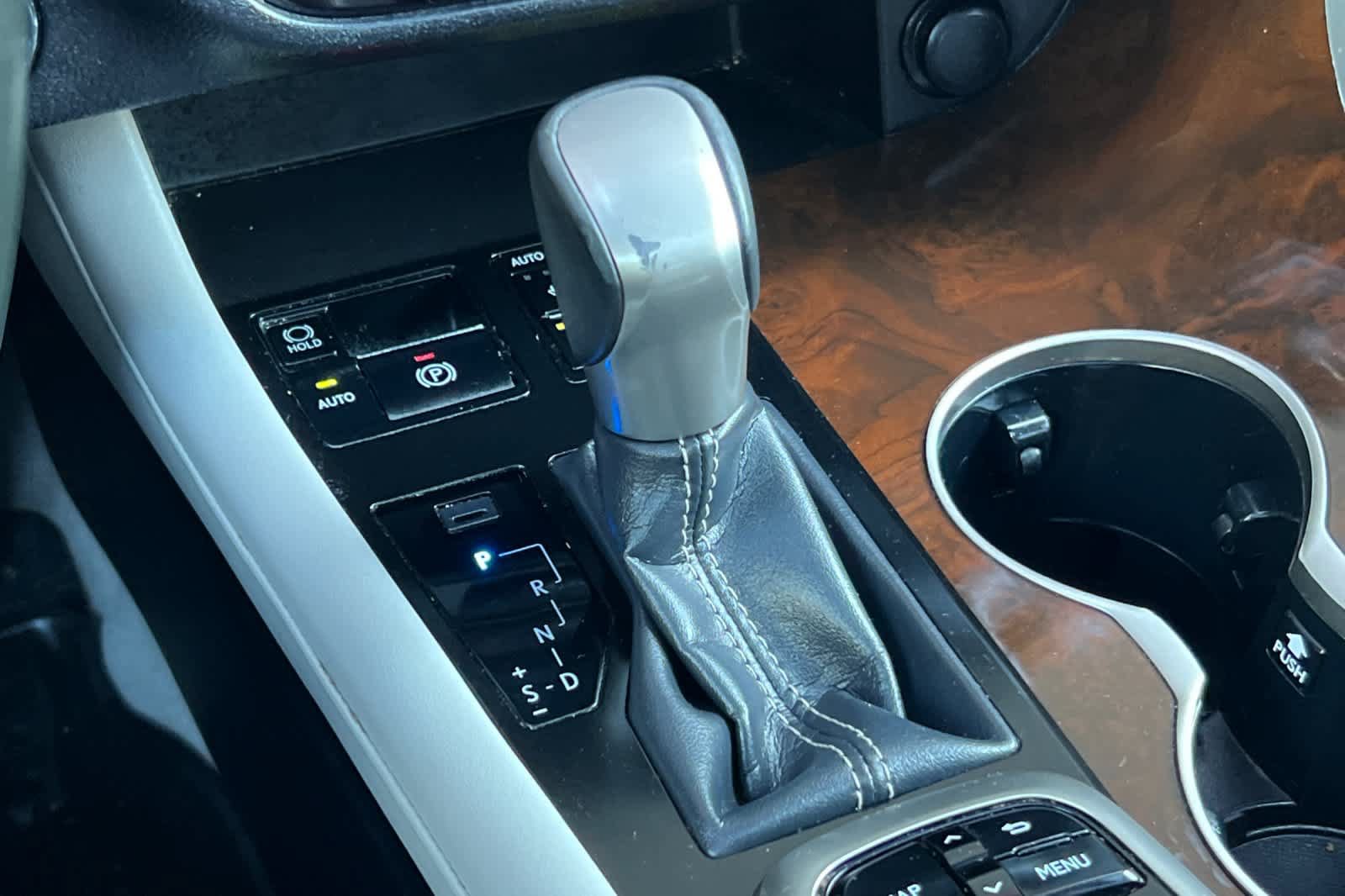 Used 2019 Lexus RX 450h AWD w/ Navigation Package image 24