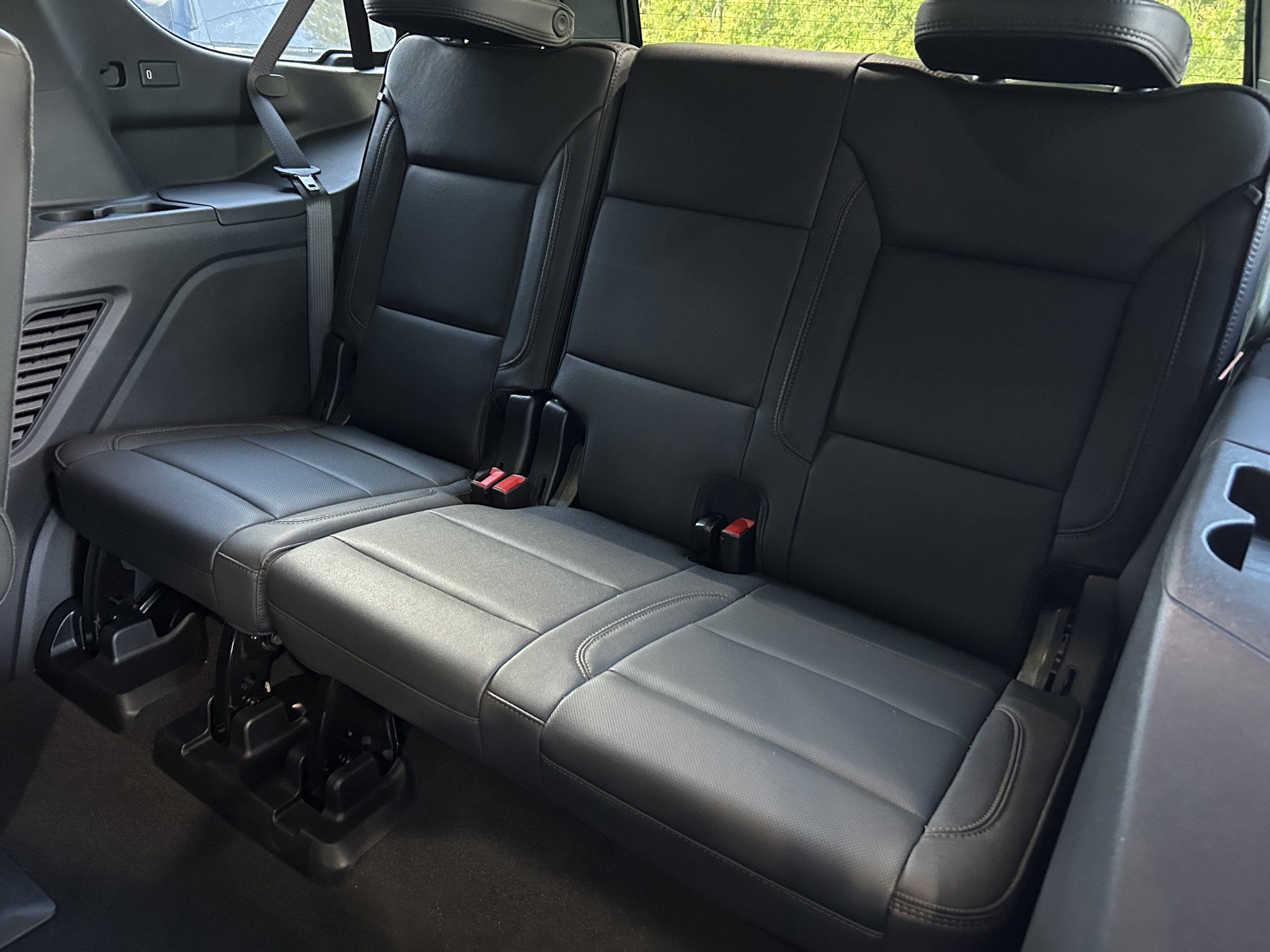 Used 2026 Chevrolet Tahoe High Country RWD image 17
