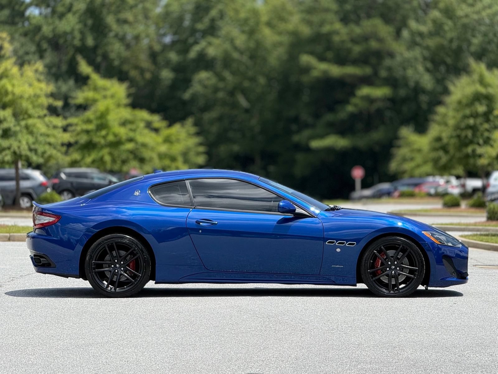 Used 2017 Maserati GranTurismo Sport RWD image 12