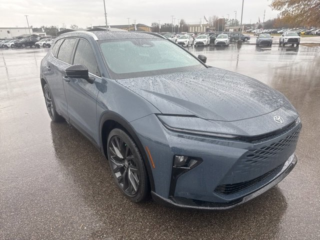 Used 2025 Toyota Crown Signia image 7