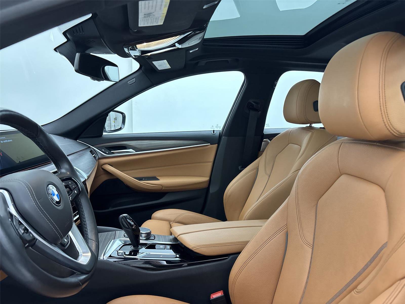 Used 2018 BMW 530i xDrive image 24