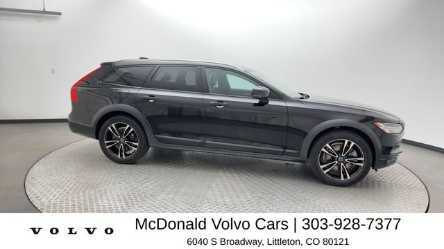 Used 2018 Volvo V90 T5 Cross Country w/ Convenience Package AWD/4WD image 9
