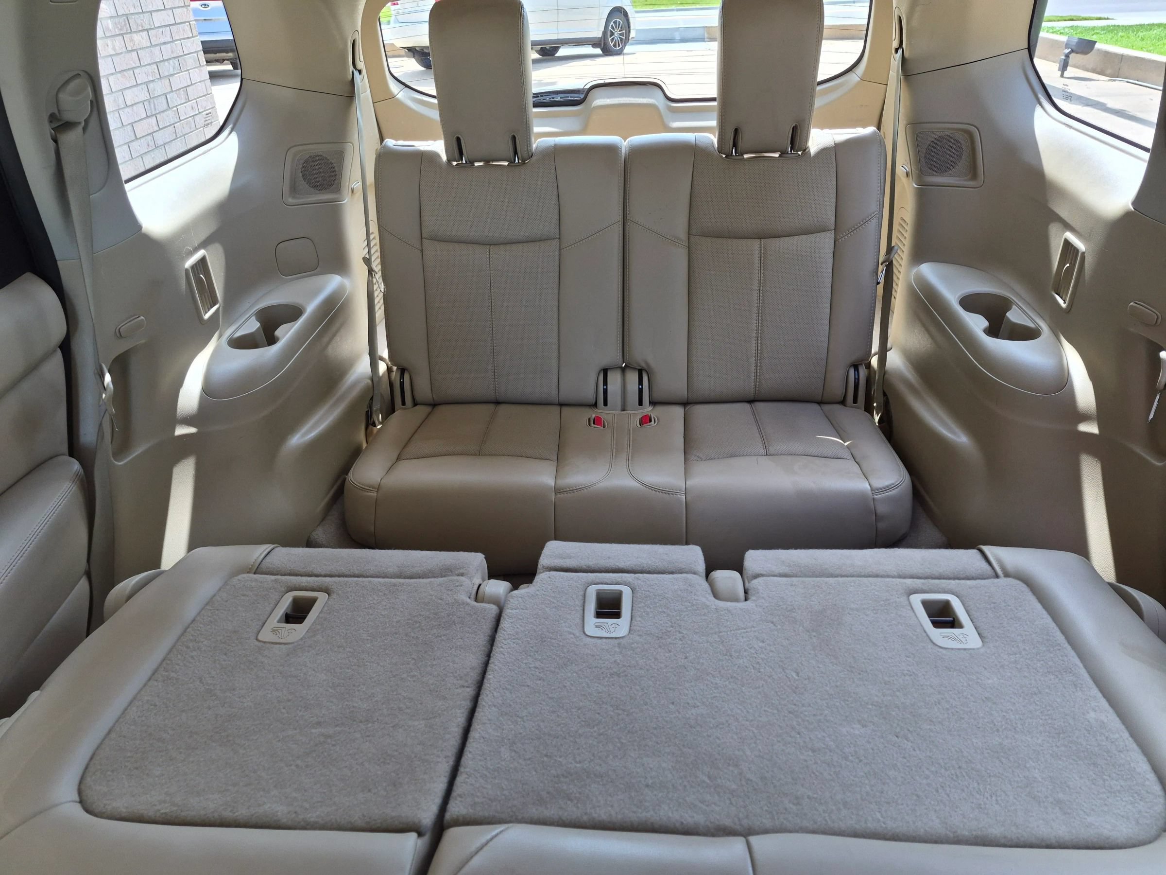 Used 2014 Nissan Pathfinder Platinum w/ Platinum Premium Package FWD image 26