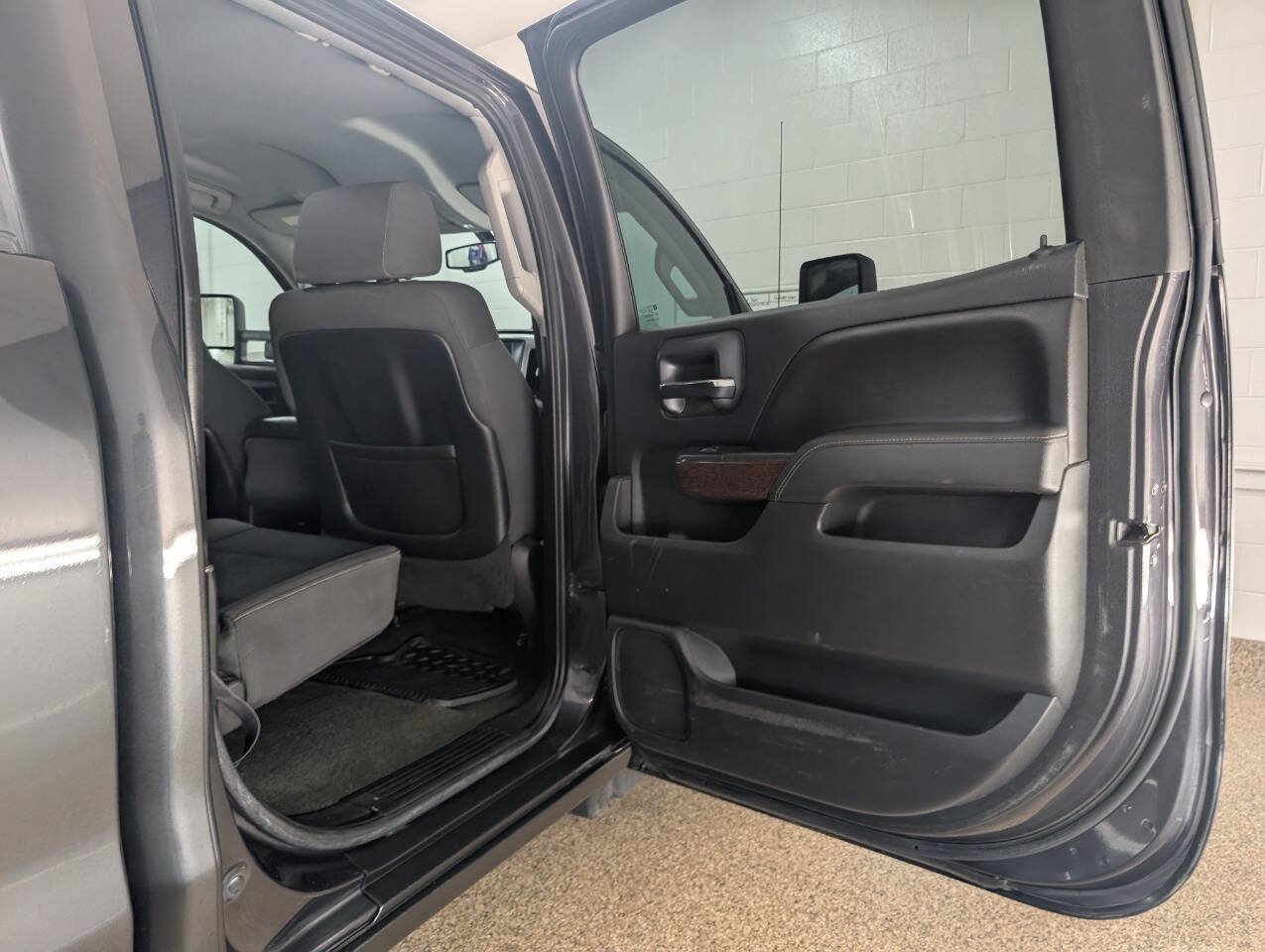 Used 2015 GMC Sierra 3500 SLE AWD/4WD image 17