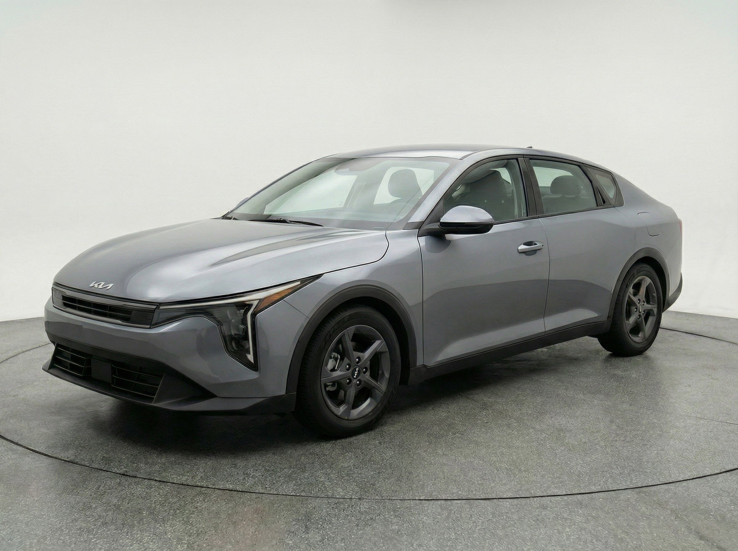 Used 2025 Kia K4 LXS image 3