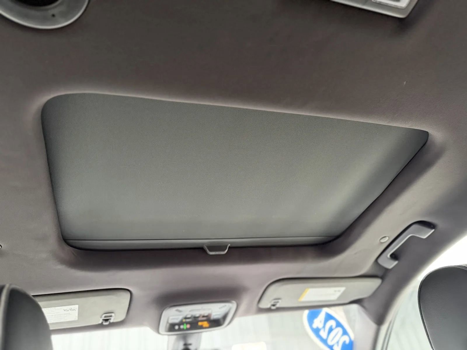 Used 2024 Chevrolet Traverse RS image 22