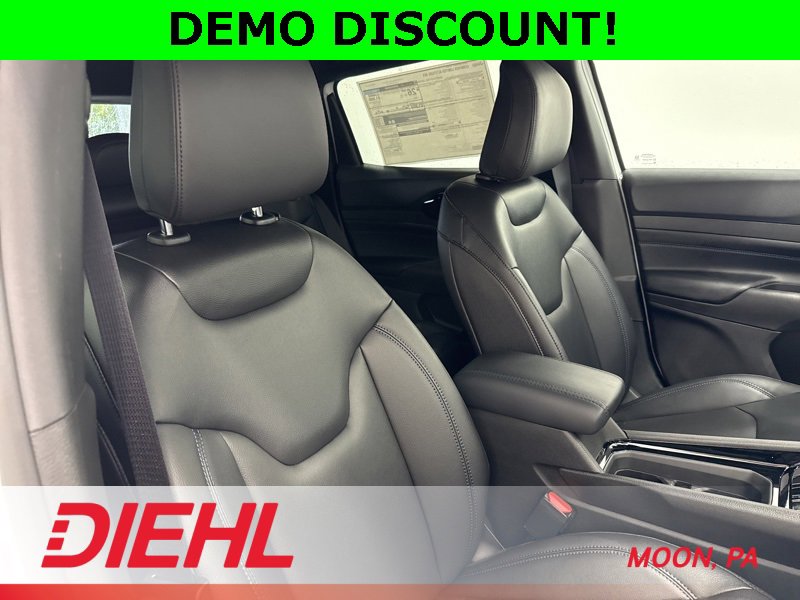 New 2026 Jeep Compass Limited image 14