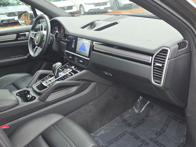 Used 2020 Porsche Cayenne image 11