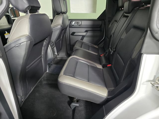 New 2025 Ford Bronco Outer Banks AWD/4WD image 19