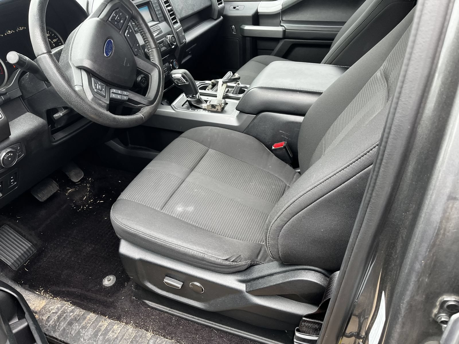 Used 2016 Ford F150 XLT w/ Equipment Group 301A Mid RWD image 5
