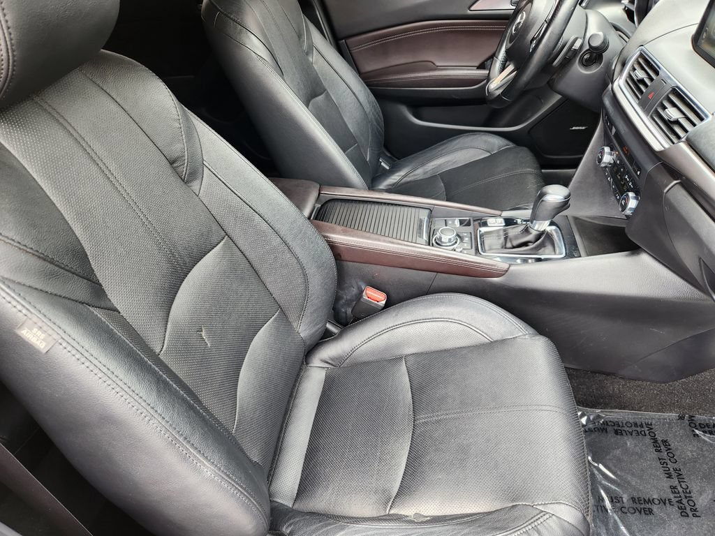 Used 2017 MAZDA MAZDA3 Grand Touring w/ Premium Equipment Package FWD image 5