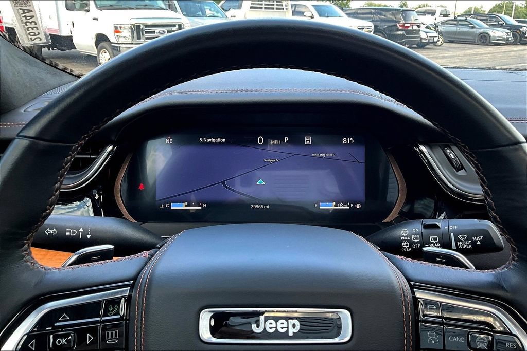 Used 2025 Jeep Grand Cherokee Summit AWD/4WD image 15