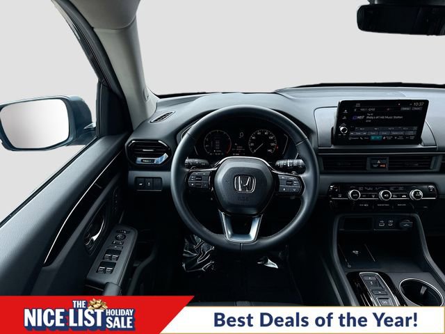 Certified 2025 Honda Pilot Touring image 24