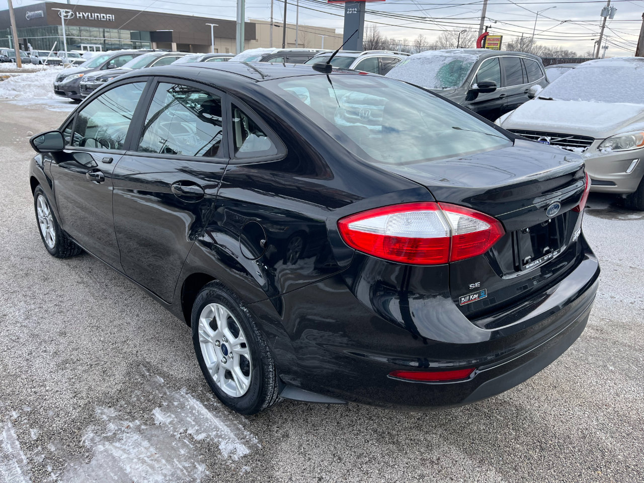 Used 2015 Ford Fiesta SE image 3