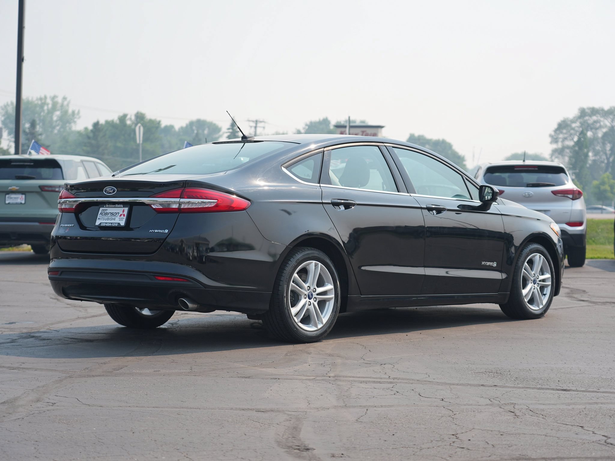 Used 2018 Ford Fusion S FWD image 3
