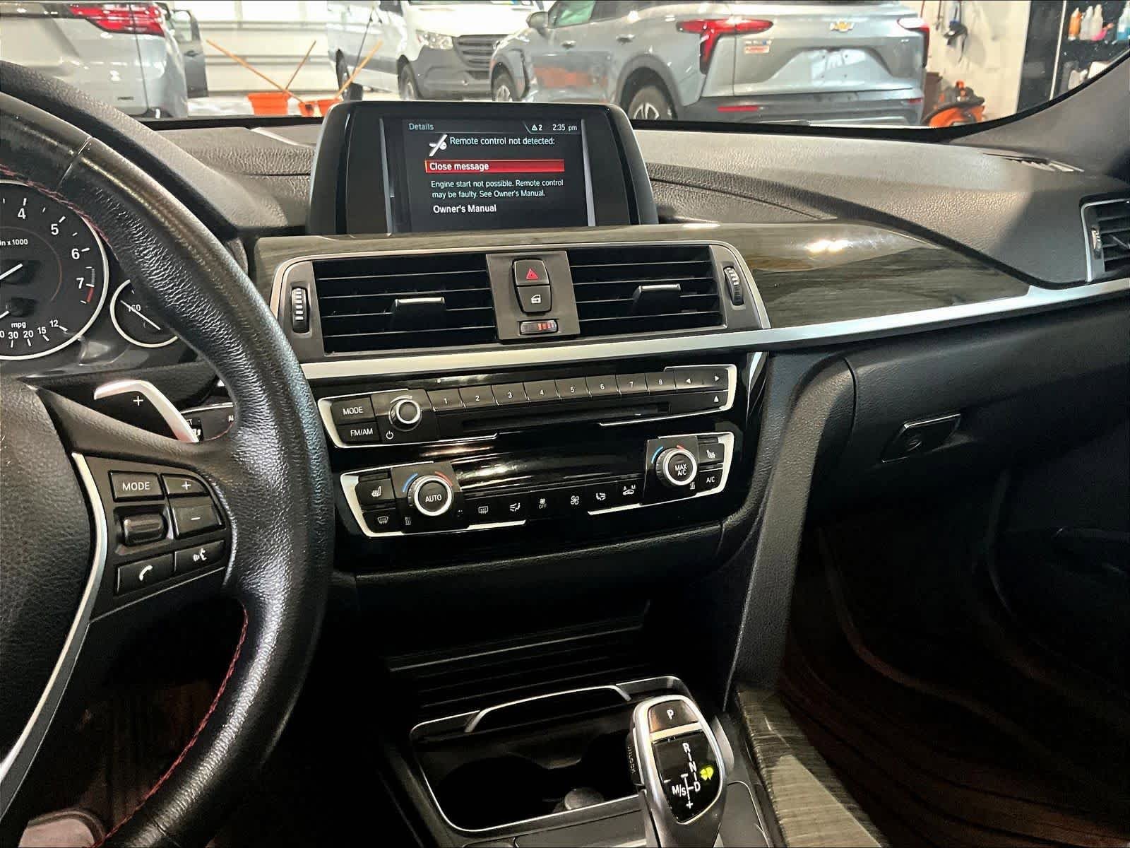 Used 2018 BMW 330i xDrive Sedan w/ Convenience Package AWD/4WD image 18