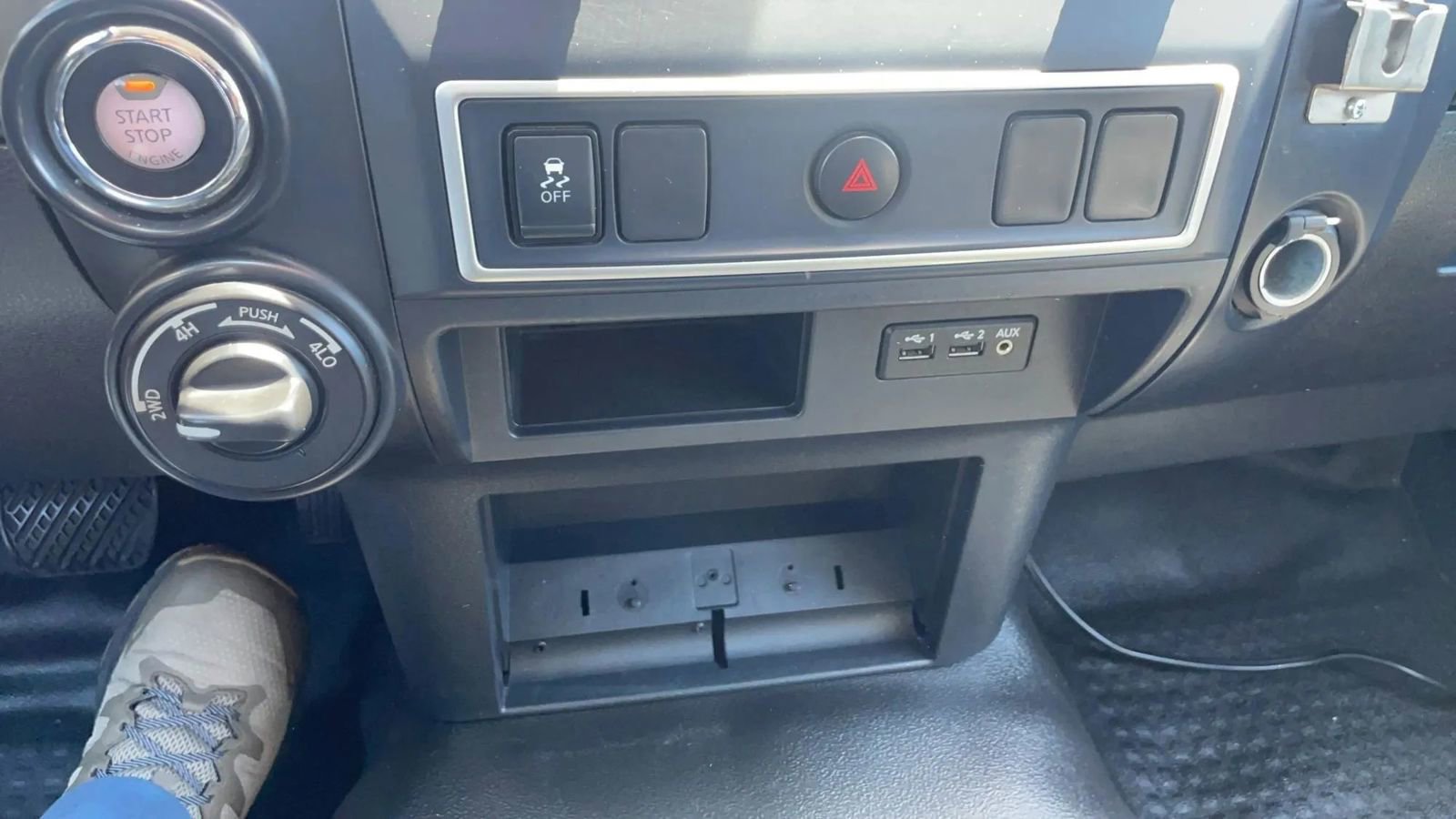 Used 2019 Nissan Titan S w/ S Utility Package AWD/4WD image 14