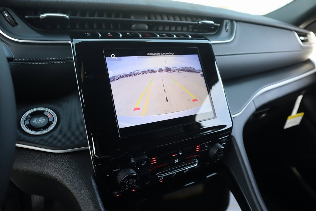 New 2025 Jeep Grand Cherokee L Altitude image 6