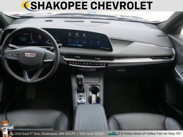 Used 2024 Cadillac XT4 Premium Luxury image 13