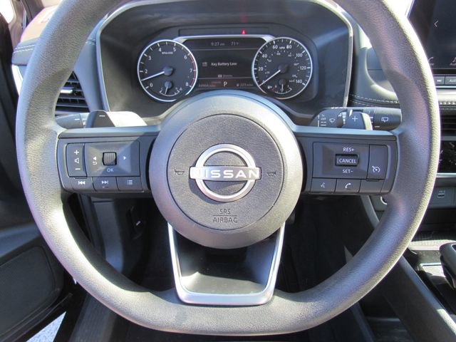 Used 2023 Nissan Rogue S image 25
