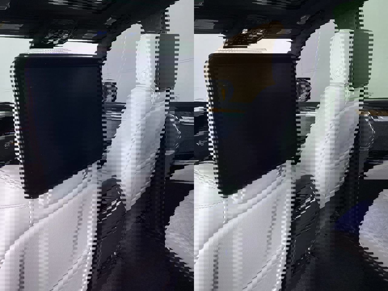 Certified 2025 Cadillac Escalade Sport Platinum w/ LPO, ONYX Package image 19