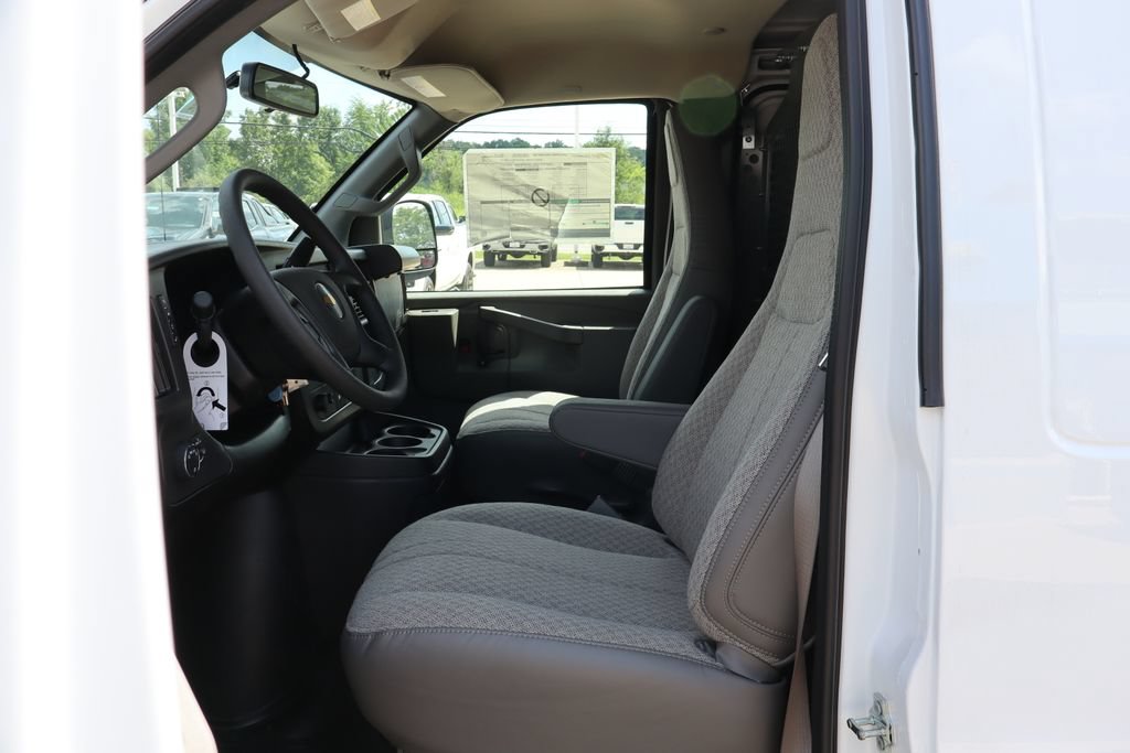 New 2025 Chevrolet Express 2500 w/ Driver Convenience Package RWD image 8