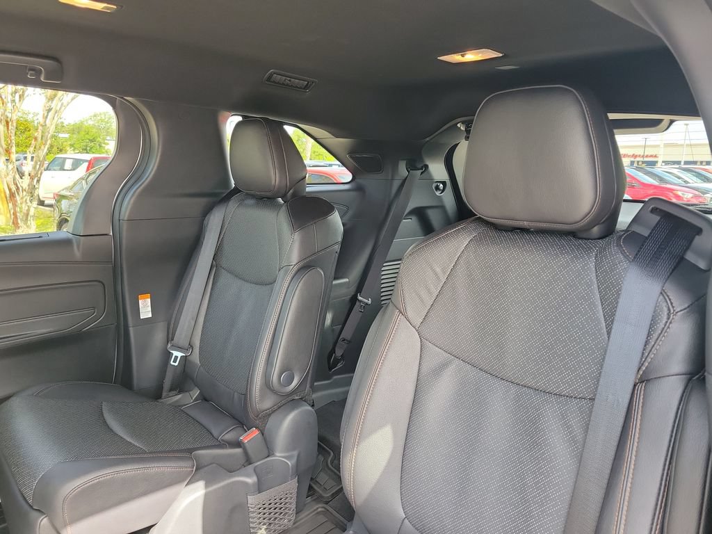 Certified 2026 Toyota Sienna Platinum AWD/4WD image 23
