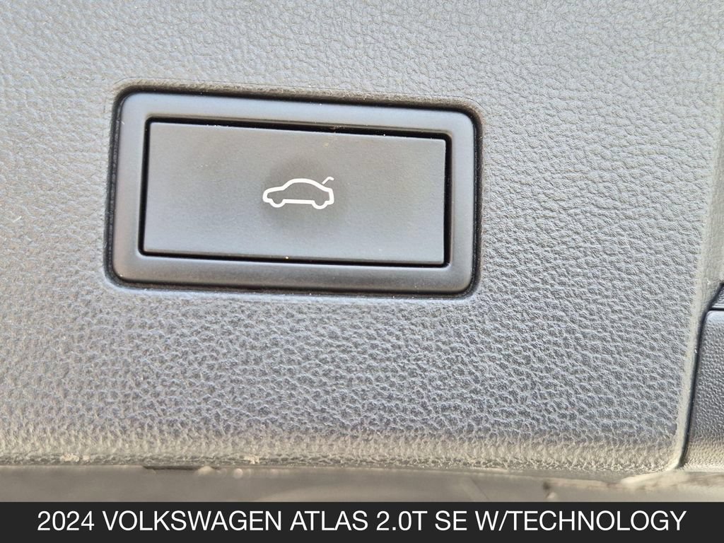 Used 2024 Volkswagen Atlas SE FWD image 24