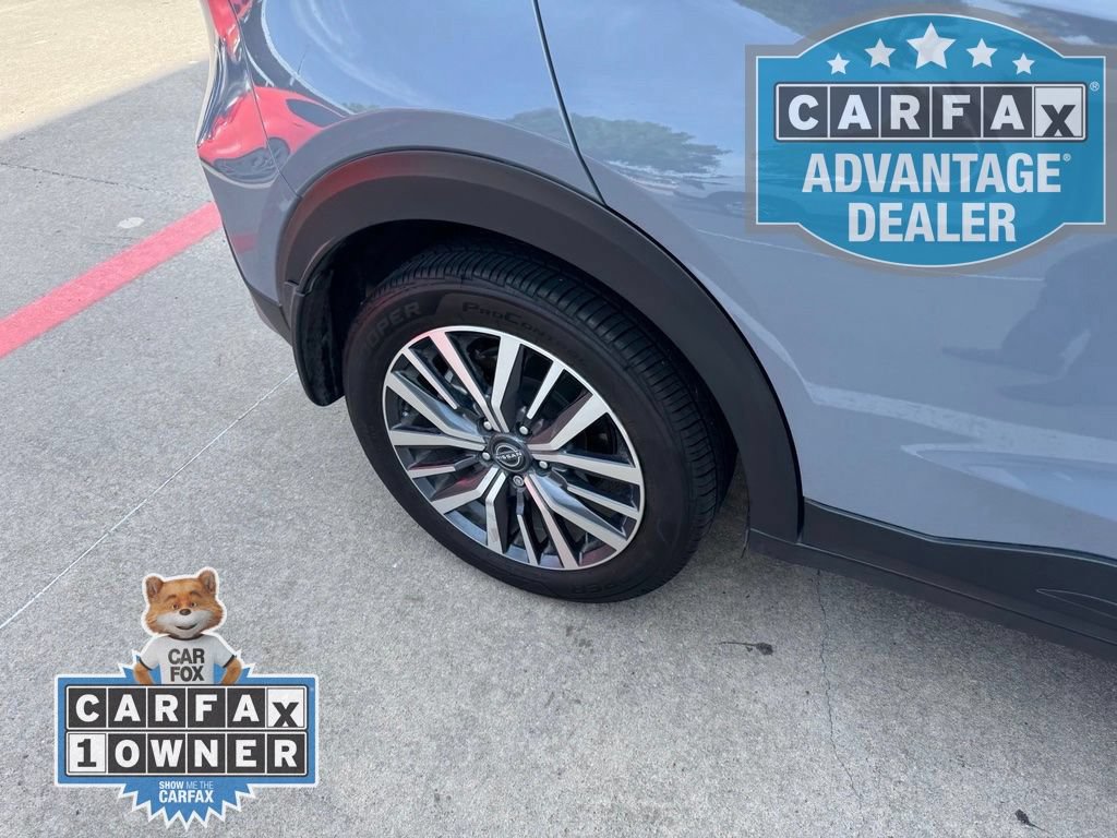Used 2023 Nissan Kicks SV FWD image 7