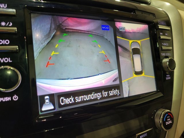 Used 2017 Nissan Murano Platinum image 12