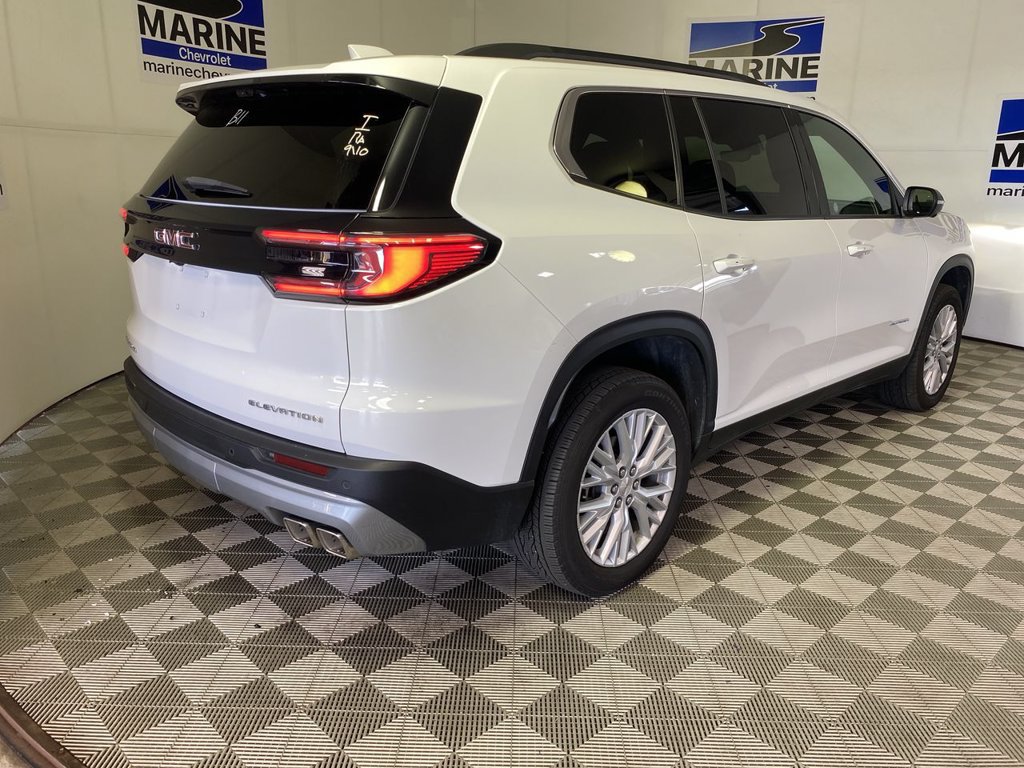 Used 2026 GMC Acadia Elevation w/ Elevation Premium Package FWD image 16