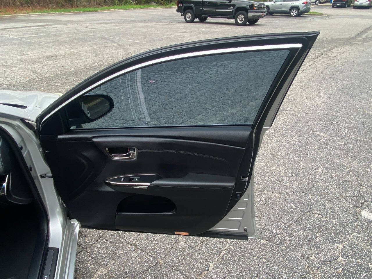 Used 2013 Toyota Avalon Limited FWD image 51
