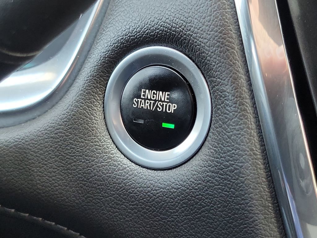 Used 2023 Chevrolet Traverse LT image 11