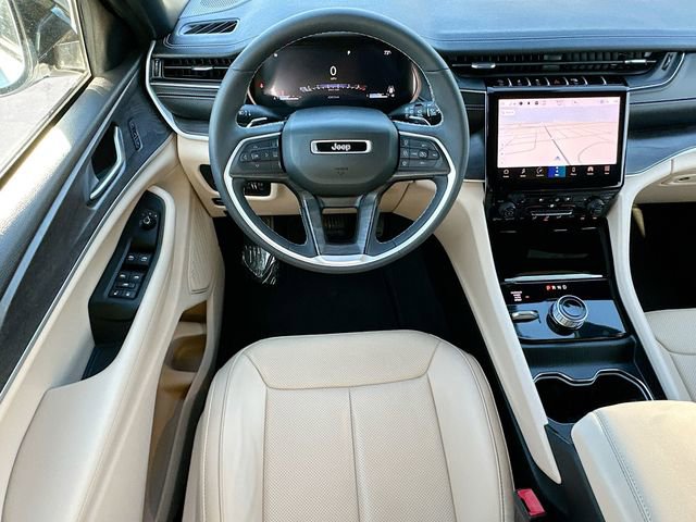 Used 2024 Jeep Grand Cherokee L Limited w/ Luxury Tech Group II AWD/4WD image 22
