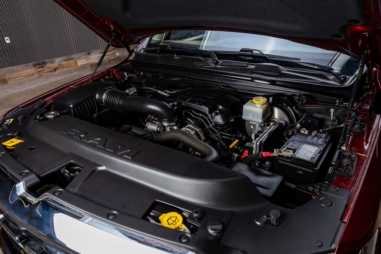 Used 2020 RAM 1500 Laramie AWD/4WD image 38