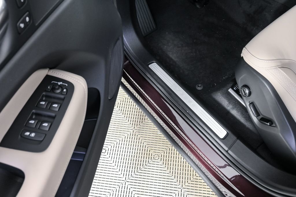 New 2026 Volvo XC60 B5 Core w/ Climate Package image 7