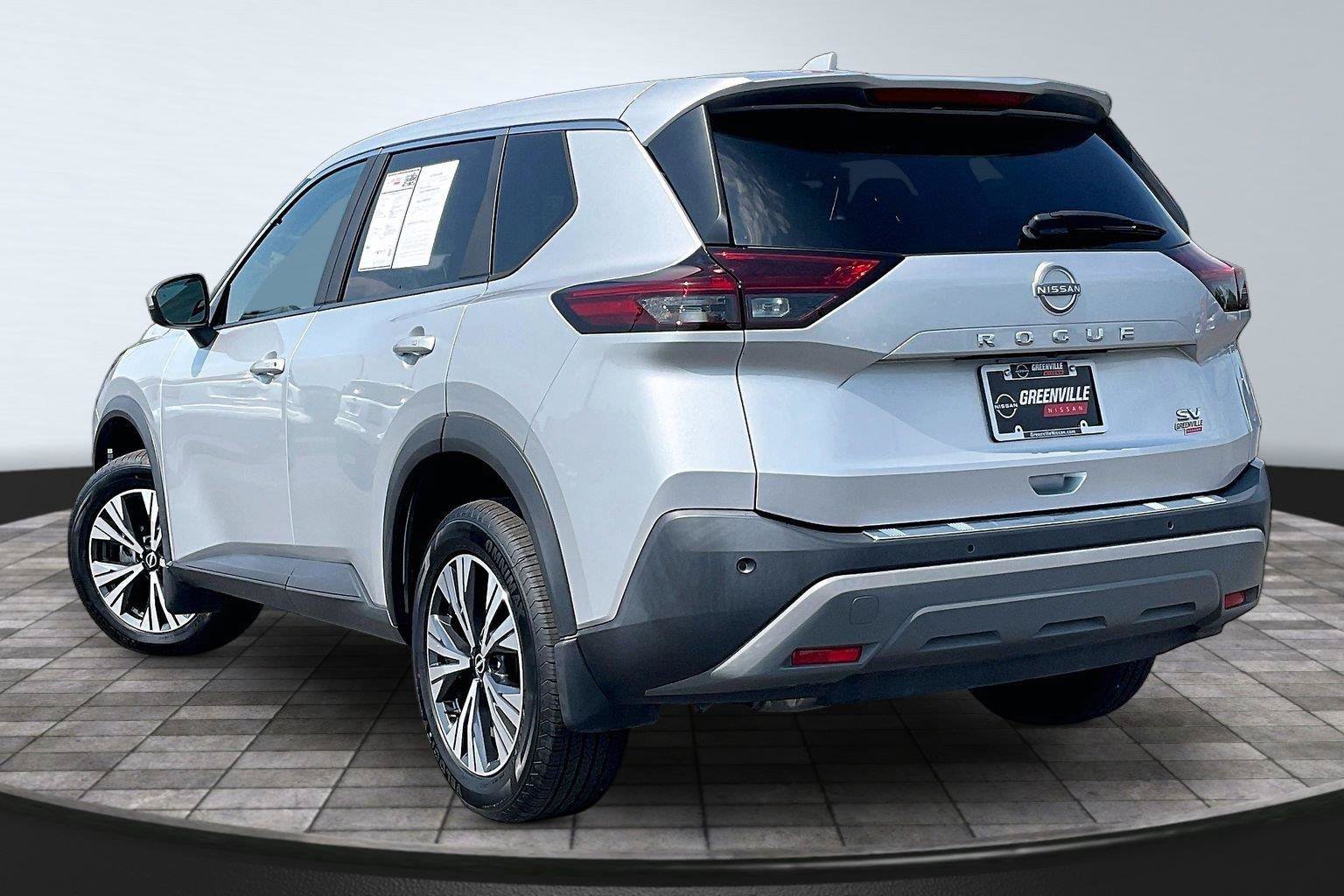 Certified 2023 Nissan Rogue SV FWD image 3