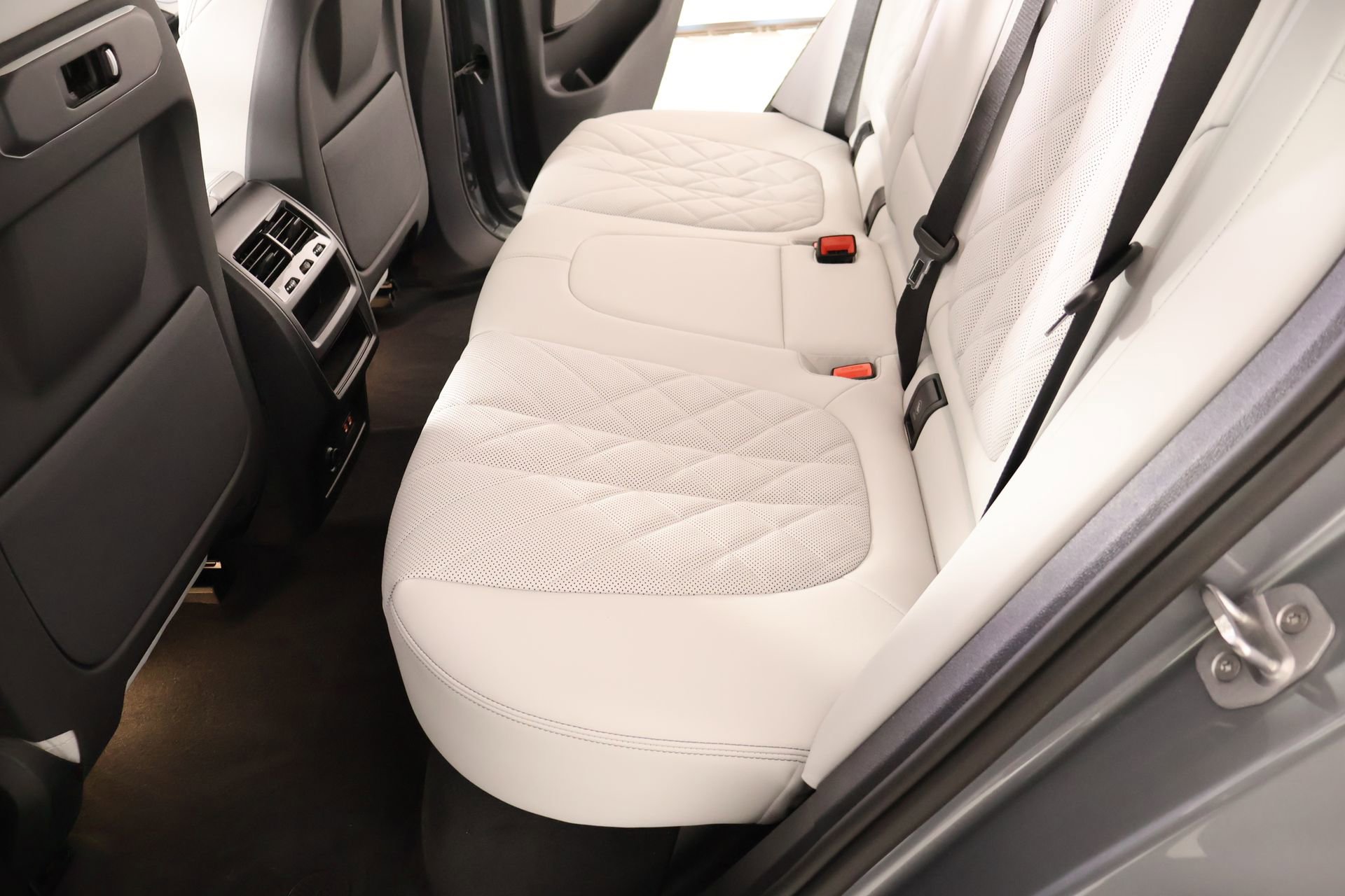 New 2026 BMW X5 xDrive40i AWD/4WD image 12