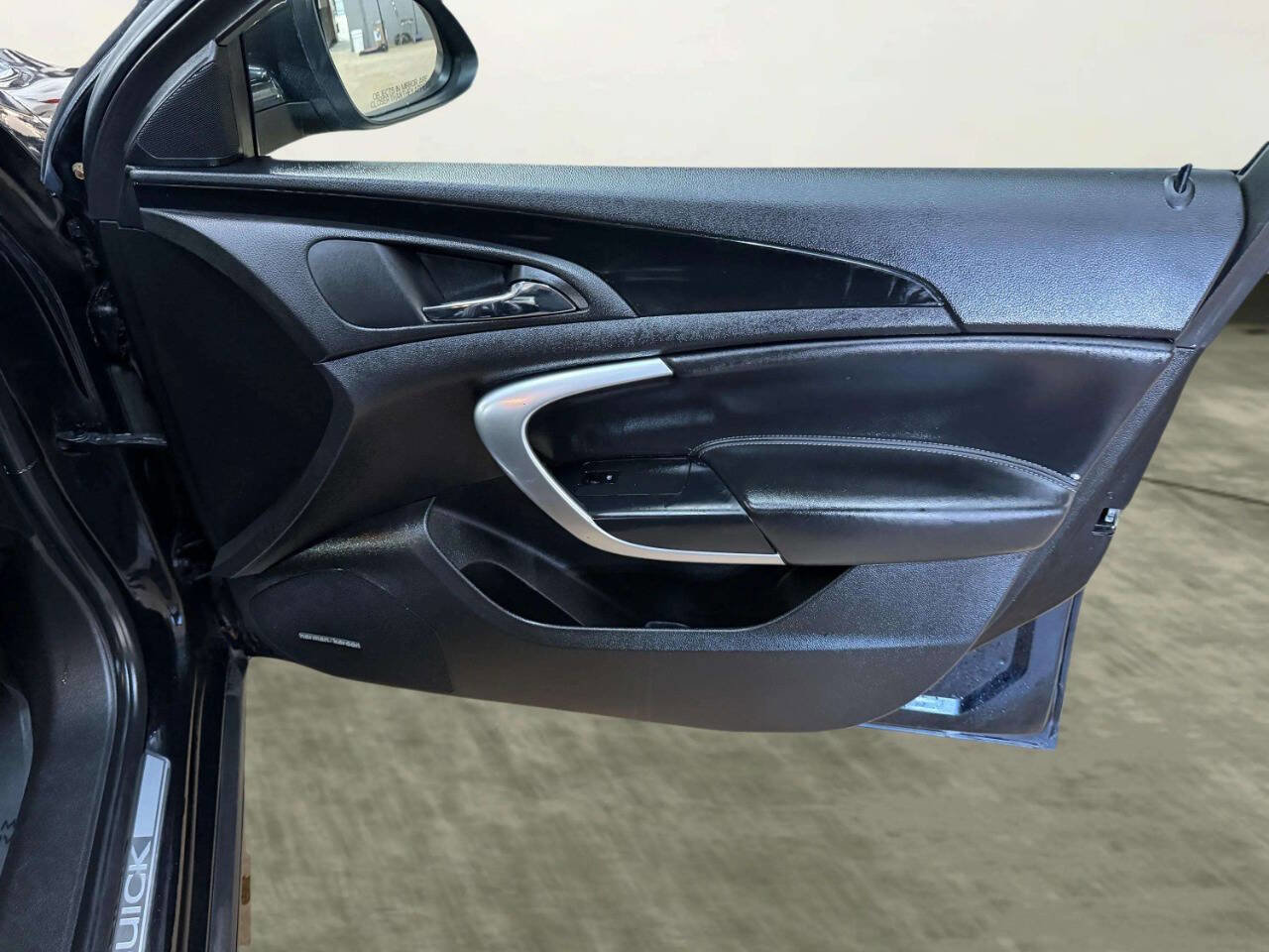 Used 2013 Buick Regal Premium image 23