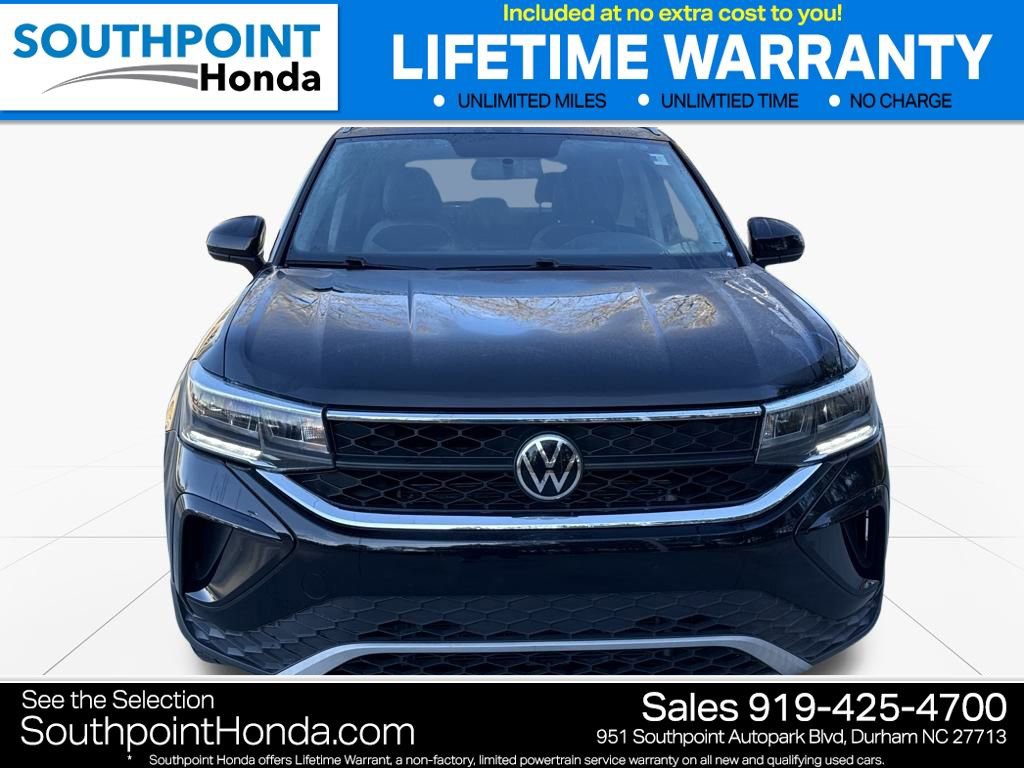 Used 2022 Volkswagen Taos SE image 2