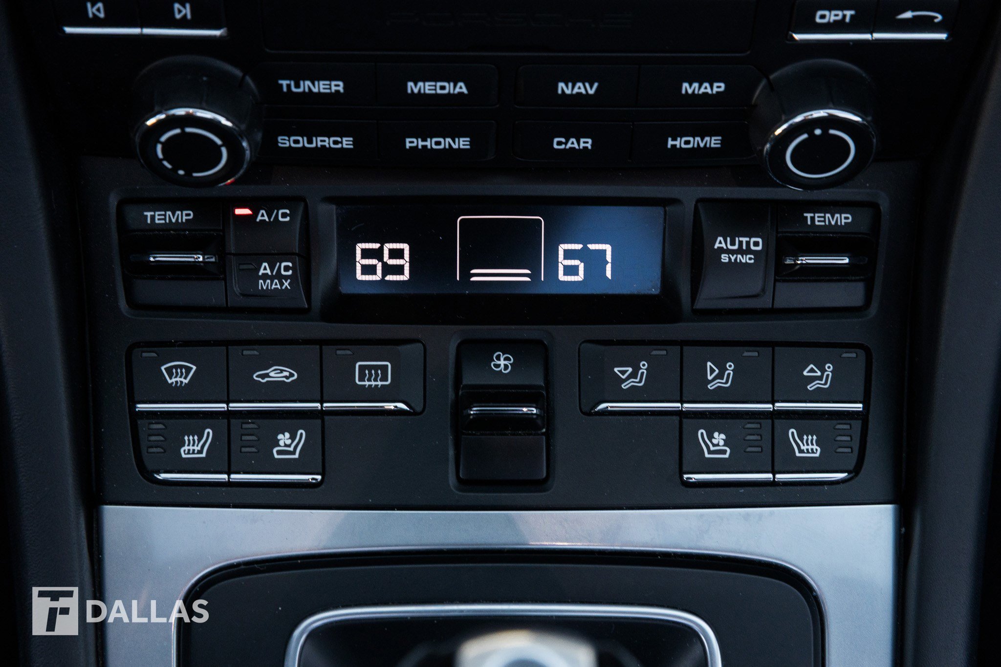 Used 2018 Porsche 911 Turbo image 30