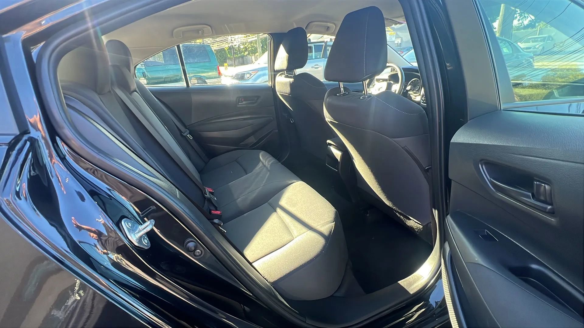 Used 2022 Toyota Corolla LE image 26