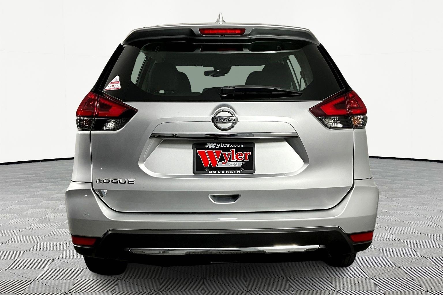 Certified 2020 Nissan Rogue S image 5