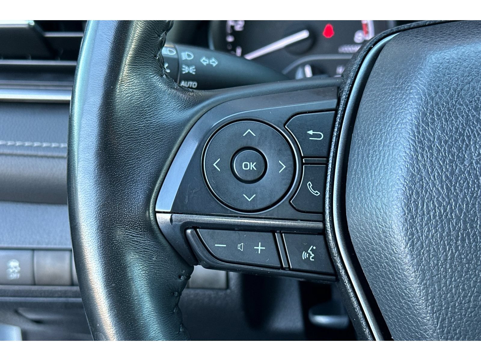 Used 2024 Toyota Camry SE FWD image 24