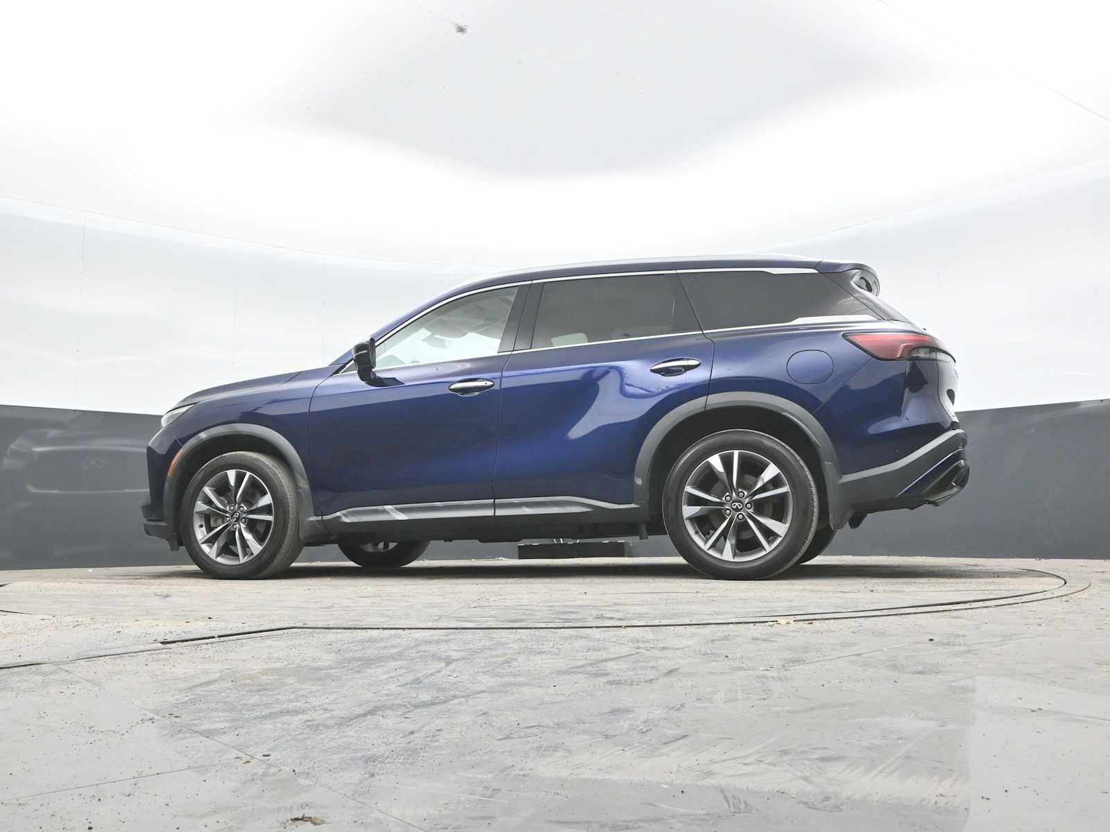 Used 2023 INFINITI QX60 Luxe w/ Cargo Package AWD/4WD image 46