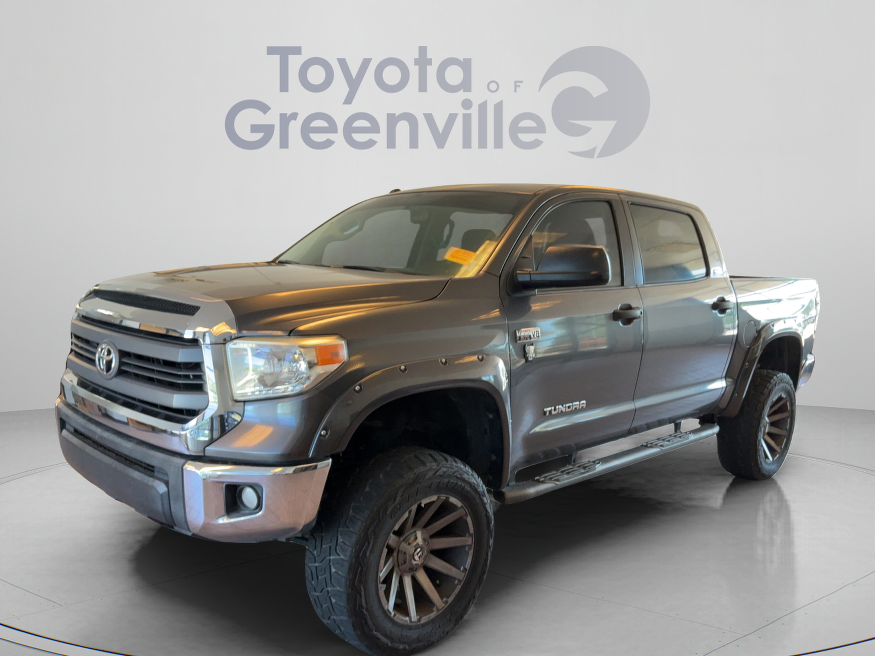 Used 2014 Toyota Tundra SR5 w/ SR5 Upgrade Package AWD/4WD image 1
