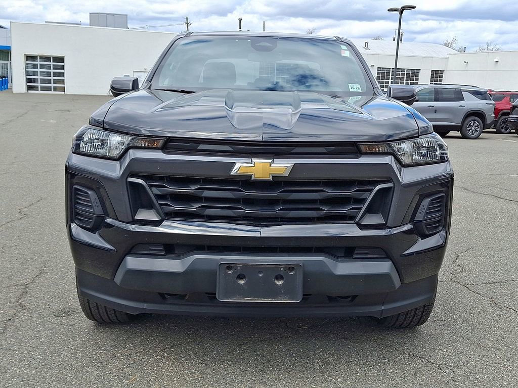 Used 2023 Chevrolet Colorado LT image 2